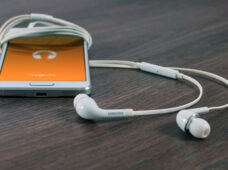 Walmart brings DoorDash into The fold