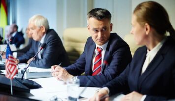 Honey And Weight Loss: How Are The Two Connected?