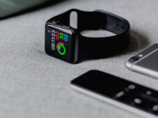 Walmart brings Door into grocery delivery