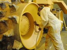 Pintura contribui para vida útil de implementos agrícolas