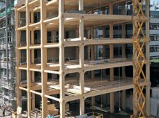 Cresce adesão no Brasil a construções em madeira