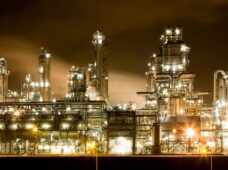 FGV estima que Petróleo e biocombustíveis e Química são setores mais afetados pelo coronavírus