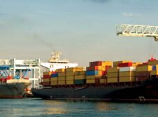 Balança comercial tem superávit na segunda semana de abril