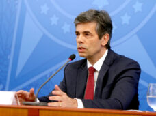 Ministério da Saúde adquire respiradores da indústria nacional e cancela importações