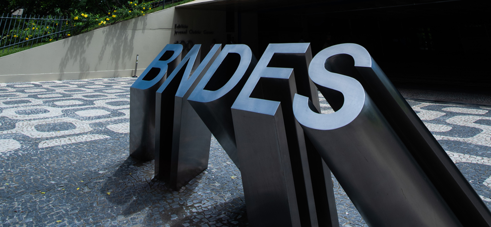 BNDES firma acordos com MInfra e Defesa