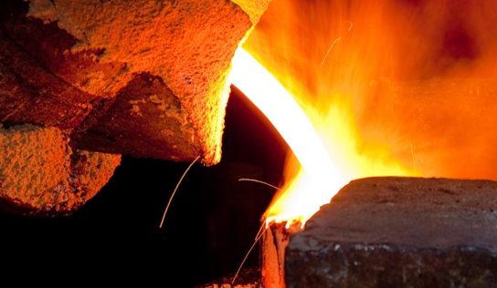 Setor industrial, afetado pela pandemia, registra queda em todos os indicadores