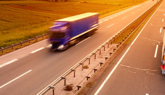 Demanda por transporte rodoviário de cargas no Brasil se aproxima dos níveis de março, informa NTC&Logística