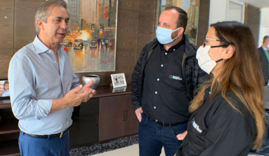 Gilbarco Veeder-Root produz barreiras antivirais para doação