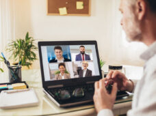 Artigo: Como se comportar e fechar negócios em eventos on-line