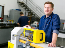 Paper Cutter: máquina nacional para automação do processo de corte em decoração