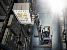 Empilhadeira com a bateria de lítio integrada foi premiada