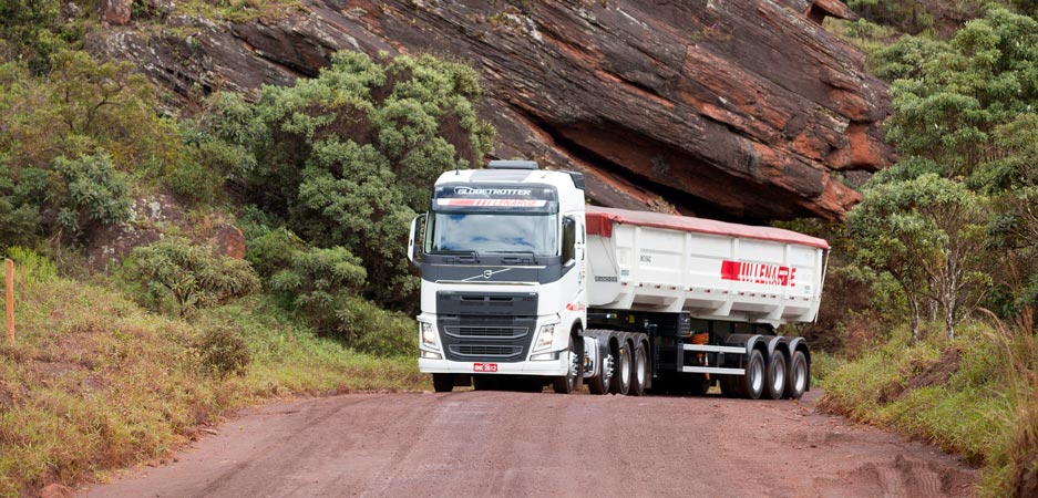 Volvo amplia garantia para peças de reposição da linha amarela e comemora venda de caminhões