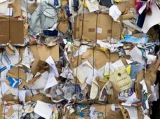 Lei responsabiliza empresas por descarte de produtos e embalagens em SP