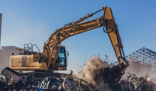 Mercado de reposição de material para escavadoras com lançamento