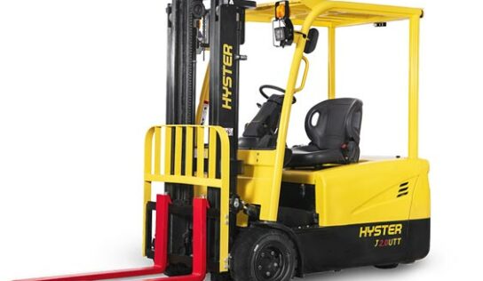 Novas empilhadeiras com 3 e 4 rodas aplicam-se a diversas operação