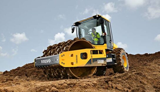 Remodelado, compactador de solo permite economia de combustível