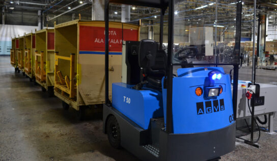 Veículos autônomos operam em áreas internas e externas de fábrica em Sorocaba