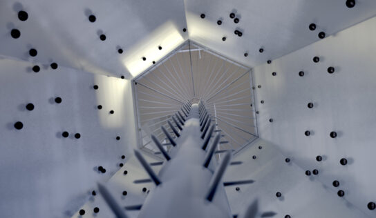 Sistema de purificação para indústrias remove até 98% de partículas, afirma fabricante