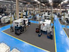 Fabricante de empilhadeiras remodela planta para garantir competitividade