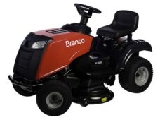 Trator cortador de grama permite sete diferentes posições de altura de corte