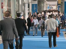 Emo Milano marca retorno de eventos presenciais de bens de capital mecânico