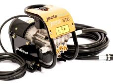 Limpeza industrial requer máquinas específicas para auxiliar na higienização dos ambientes