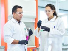 Nova linha de agentes desmoldantes dispensa uso de selador e reduz tempo de preparação