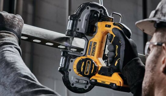 Serra de fita portátil conta com protetor de lâmina integrado e amplia segurança