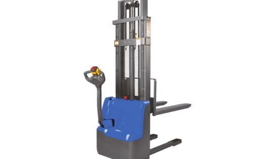 Bovenau desenvolve empilhadeira elétrica com partida suave