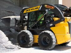 Edição especial de minicarregadeiras comemora 50 anos de presença no mercado