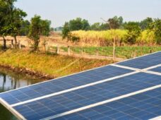 Bombas que utilizam energia solar levam água limpa a locais sem energia elétrica