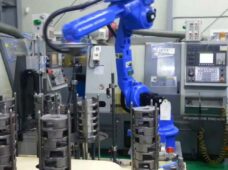 Robôs para carga e descarga e células de soldagem a laser são temas de palestras