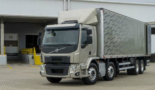 Com vendas de caminhão em alta, fabricante faz com mudança na cabine de versão 2022