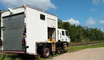 Aparelho de ultrassom executa trabalho preventivo nos trilhos na Vale