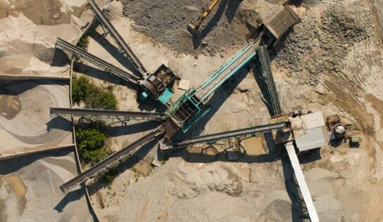 Novas tecnologias e sustentabilidade marcarão a mineração nos próximos 12 meses