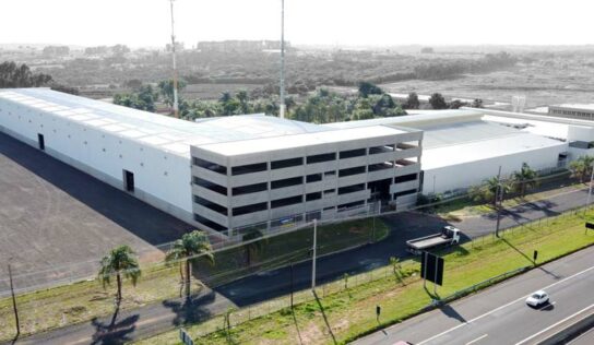 Esquadros: 35 anos de investimento contínuo no segmento de corte e conformação