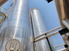 Fabricante de sistemas para refrigeração industrial dá dicas