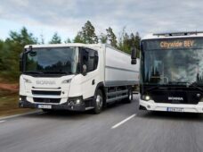 Robôs integram linha de montagem de baterias para veículos pesados eletrificados