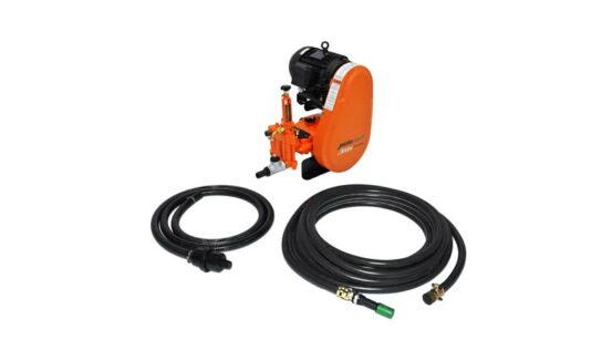 Lavadora industrial de média pressão tem mangueira de 15m com esguicho reforçado