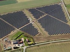 Distribuidora apresenta parcerias com fabricantes de módulos e inversores fotovoltaicos