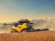 Mercado brasileiro estimula fabricante a lançar 24 modelos de máquinas na Agrishow