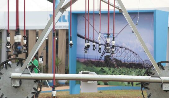 Câmeras no pivô analisam plantação e emitem relatórios para otimizar gestão