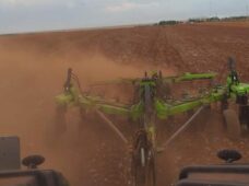 Novo descompactador realiza curvas com raio de giros de até 25 metros