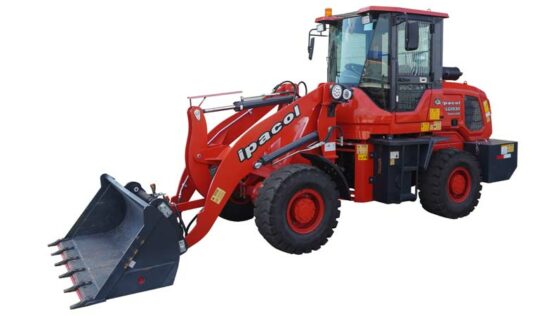 Carregadeira articulada oferece opcionais de acoplamento rápido exclusivos