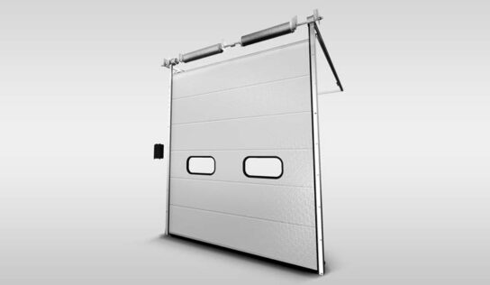 Fabricante de portas automáticas fortalece alianças no setor industrial