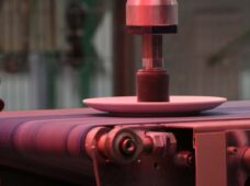 Tramontina abre fábrica de porcelana em Pernambuco