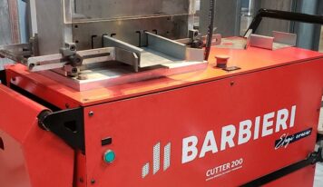 Novo equipamento de corte tem painel digital, permite cortes sem rebarbas e gera menos ruído