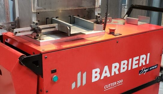 Novo equipamento de corte tem painel digital, permite cortes sem rebarbas e gera menos ruído