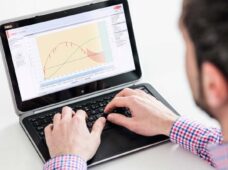 Ferramenta ajuda a calcular consumo de energia de empilhadeiras