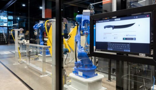 T factory store: espaço para demonstração de processo produtivo de facas e frigideiras